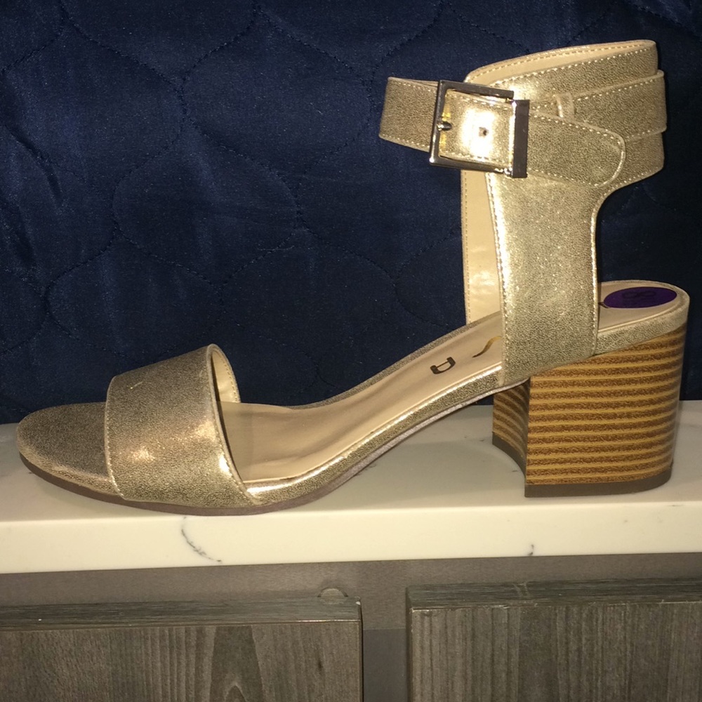 Gold Unisa Block Heel Sandal; 8.5m